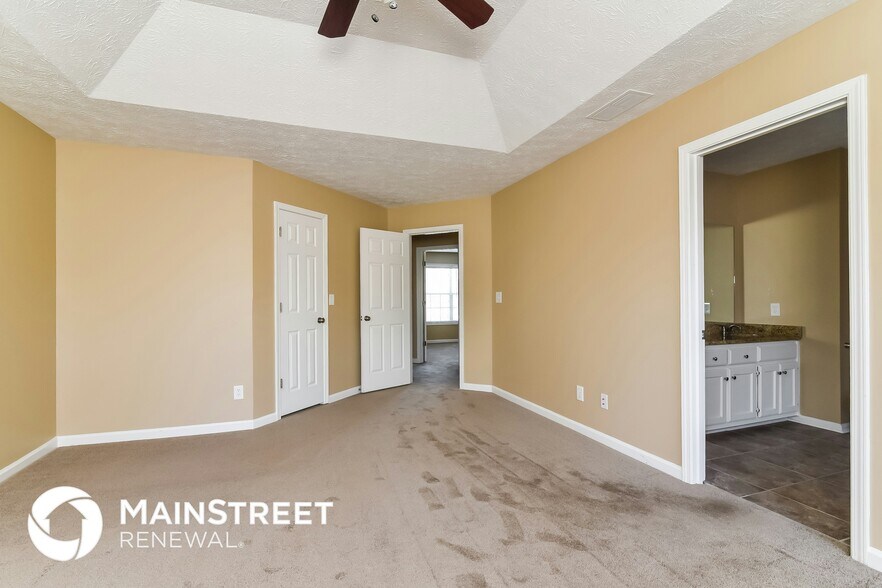 Building Photo - 1545 Royale Castle Dr