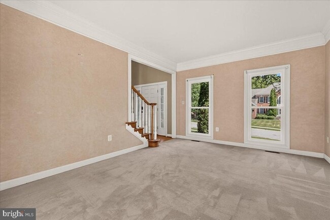 Building Photo - 6430 Bellevue Pl