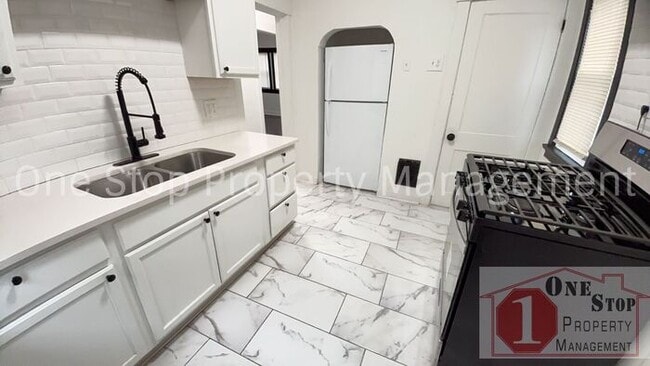 Building Photo - Charming 4-bedroom, 2-bathroom House in Ka...
