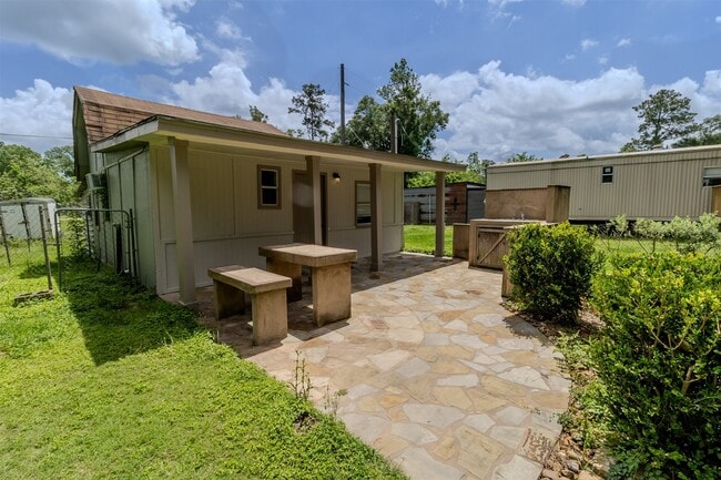 Building Photo - 25128 Faraway Ln