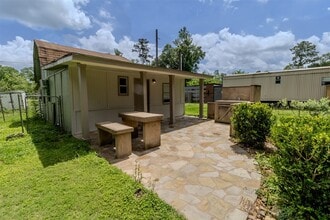 Building Photo - 25128 Faraway Ln