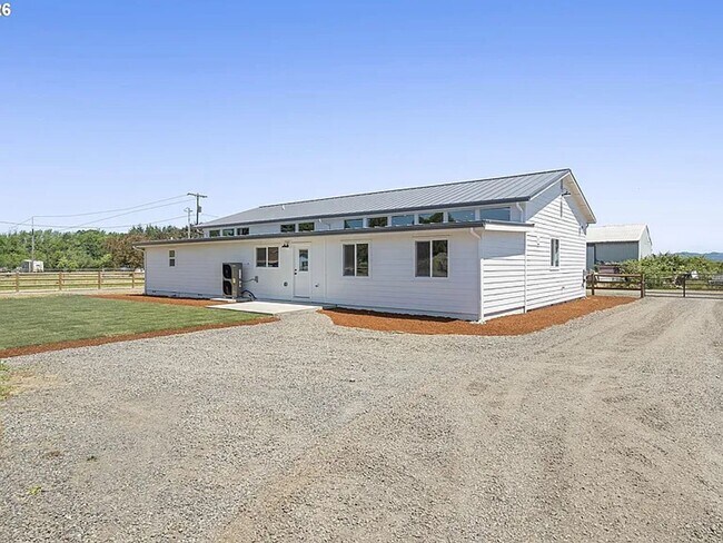 Building Photo - 9015 Community Club Rd