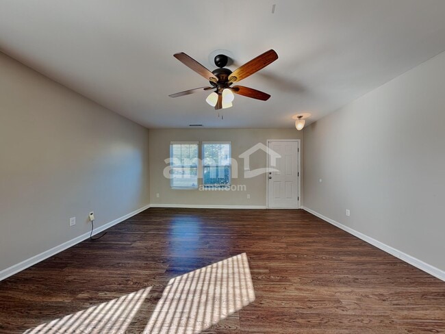 Building Photo - 15709 Lakepoint Forest Dr