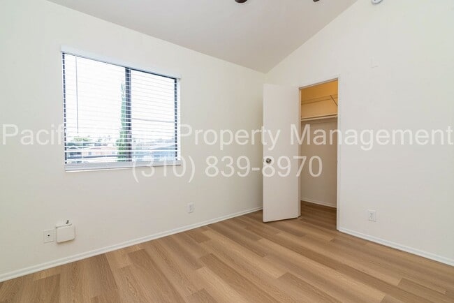 Building Photo - 2-Bed, 2-Bath Townhouse with Private Patio...