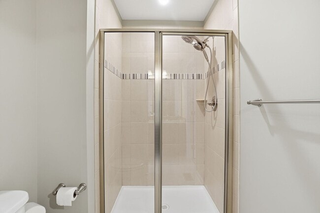 Building Photo - Stunning 3BR Townhome with Roof Deck in Reserves at Dakota Crossing!