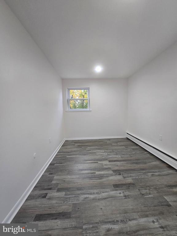 Building Photo - 15057 London Rd