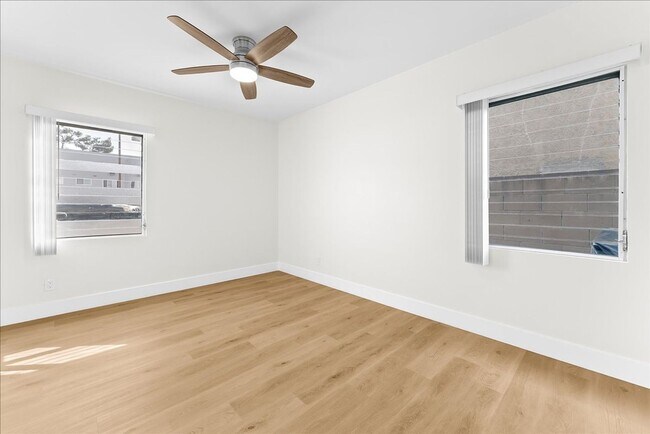 Building Photo - 6110 Cahuenga Blvd