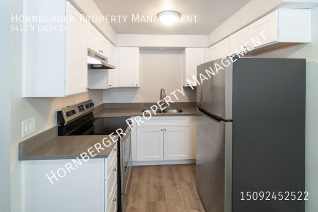 Building Photo - Newly Remodeled 2 Bed 1 Bath Unit!