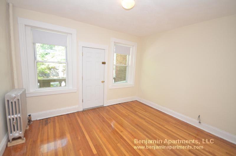 Building Photo - 9 Egremont Rd