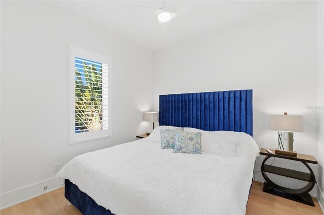 Building Photo - 345 Bailey St