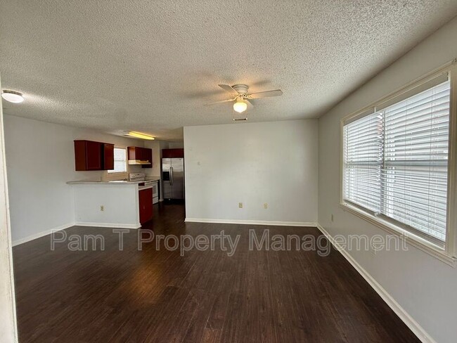 Building Photo - 768 Wolf St