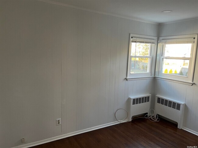 Building Photo - 1409 Rhode Ave