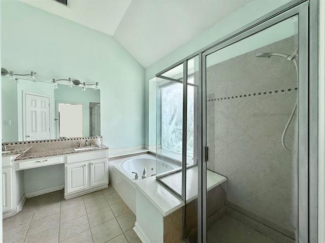 Building Photo - 17712 River Chase Dr