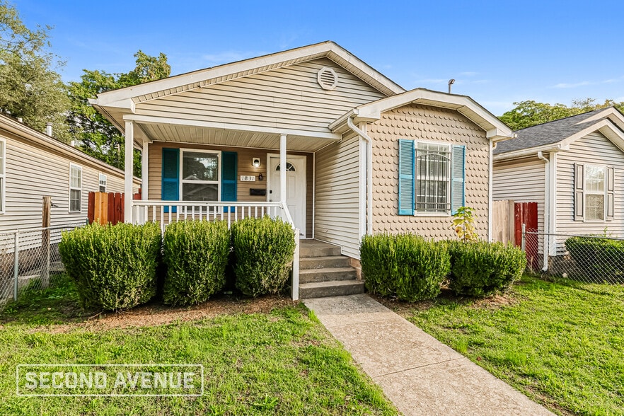 Primary Photo - 1831 W Ormsby Ave