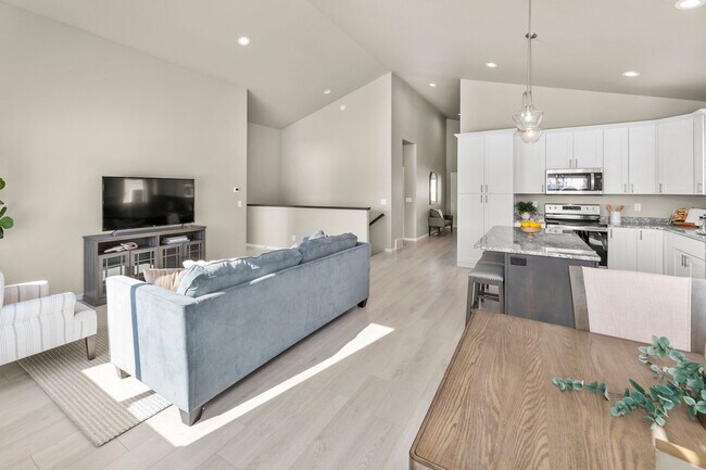 Building Photo - 4-bedroom, 3-bathroom West Fargo Single-Family Home w/ 2 Stall Garage