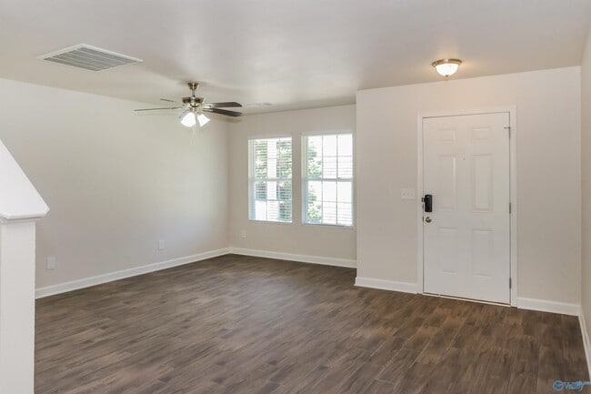 Building Photo - 16936 Wellhouse Dr