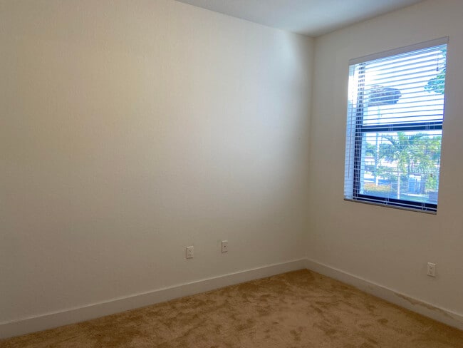 Building Photo - 281 Bella Sol Way