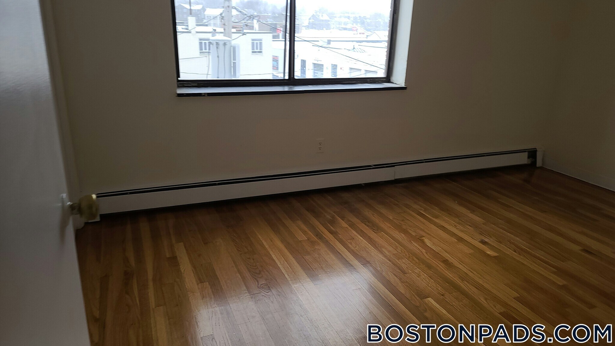 Building Photo - 20 Riverside St