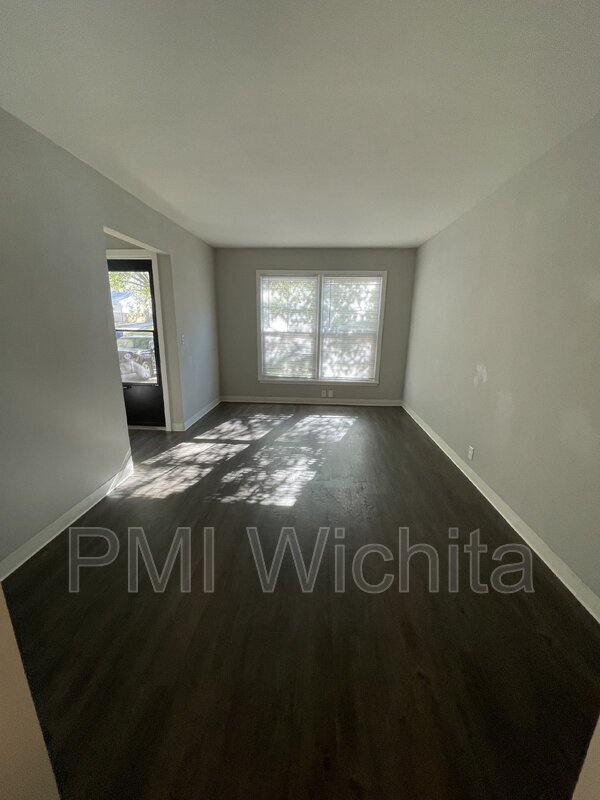 Building Photo - 2311 S Belmont St