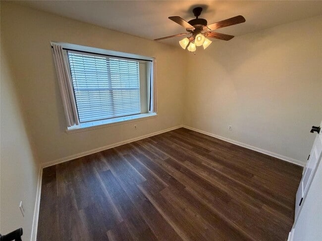 Building Photo - 11810 Rain Forest Cove