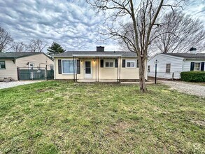 Building Photo - 3 bed 1 bath located on the East Side