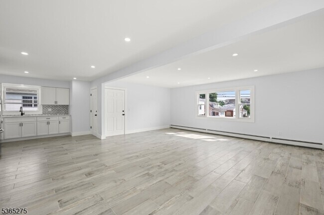 Building Photo - 20 Geyer St