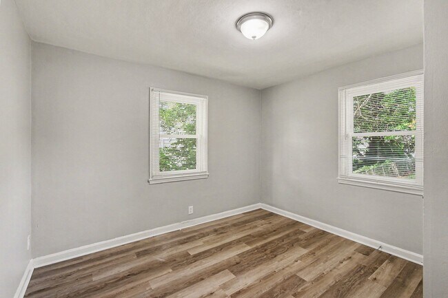 Building Photo - 5613 Statler Ave