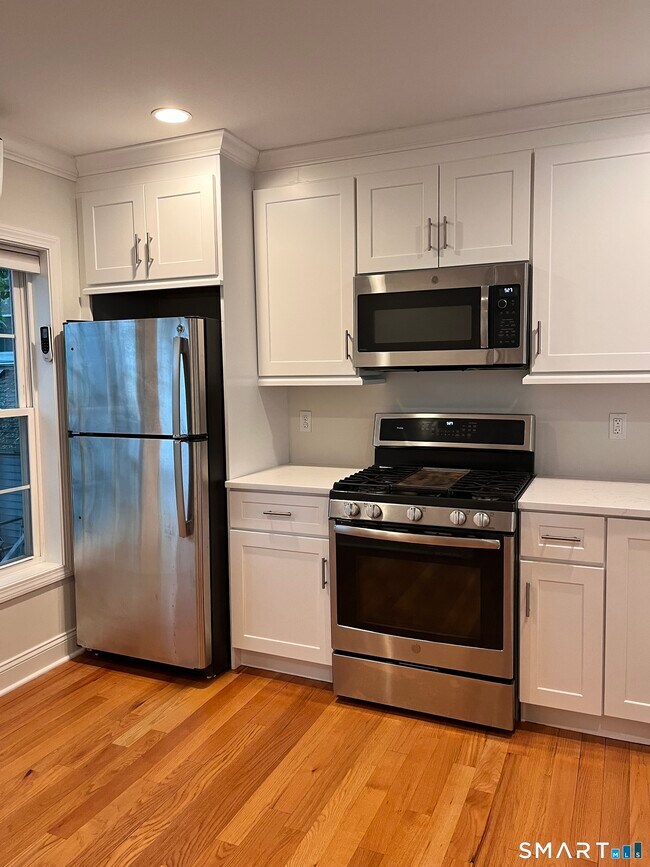 Building Photo - 20 3rd St