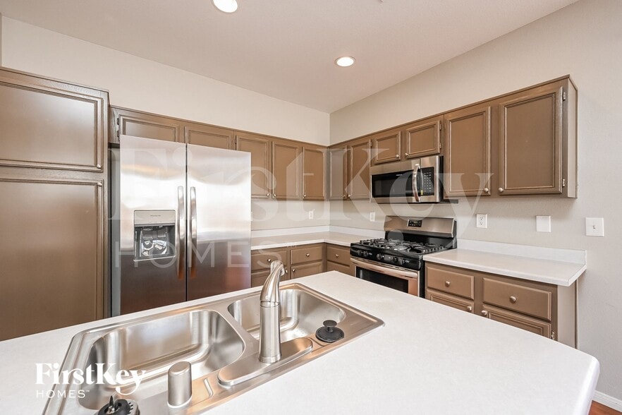 Building Photo - 7204 Portia Ct