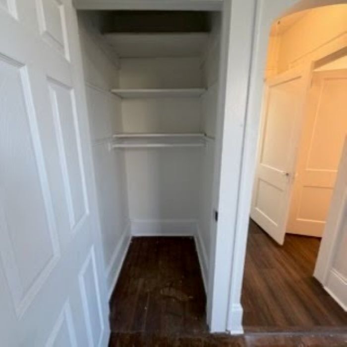 Building Photo - 600 N Hyde Park Ave