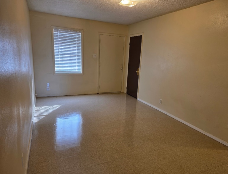 Building Photo - 17 Woodberry Dr