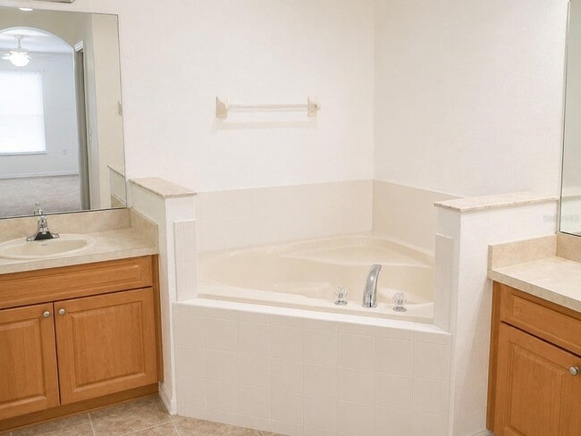 Building Photo - 101 Bonito Way