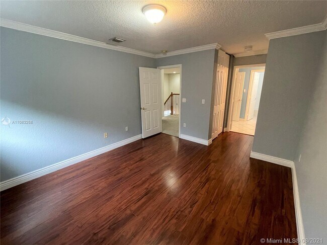 Building Photo - 16331 SW 49th Ct