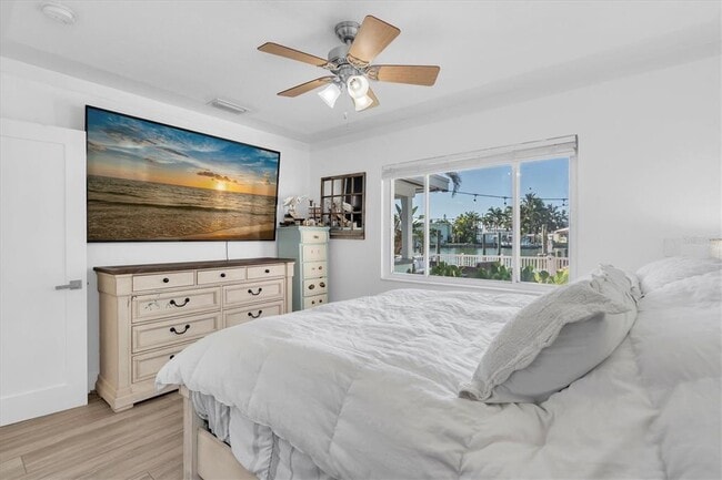 Building Photo - 341 Boca Ciega Dr