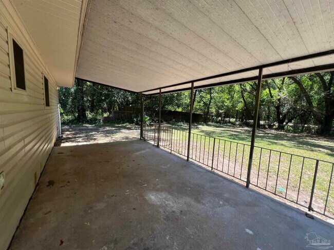 Building Photo - 6791 Vivian Dr