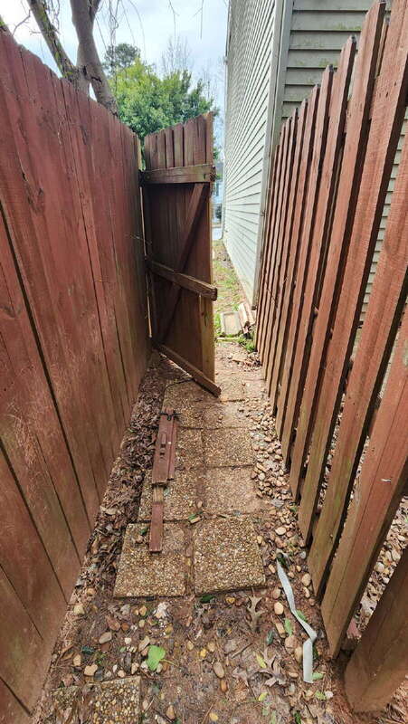 Building Photo - 5703 Wells Cir