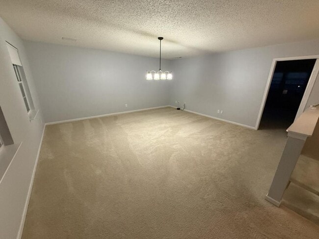 Building Photo - 14302 Holly Berry Cir