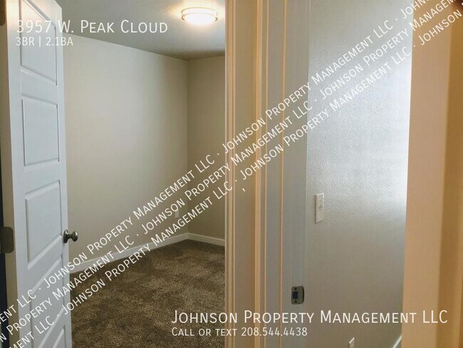 Building Photo - 3957 W Peak Cloud Dr