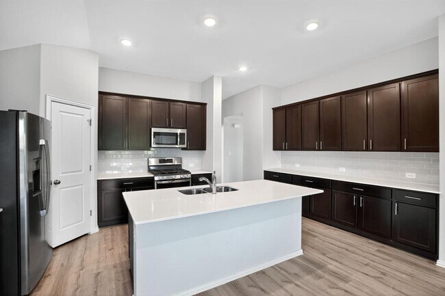 Building Photo - 320 Bright Star Ln
