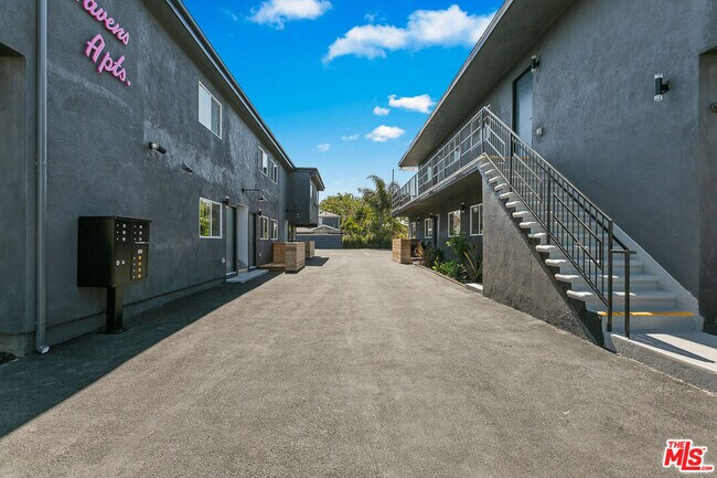 Building Photo - 2918 Hauser Blvd