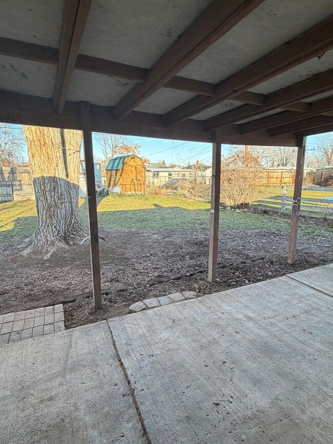 Building Photo - Knolls Vista 3 Bedroom Home for Rent