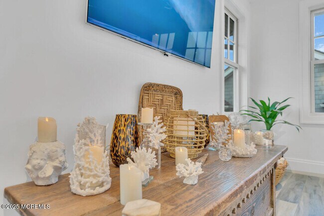 Building Photo - 985 Ocean Ave