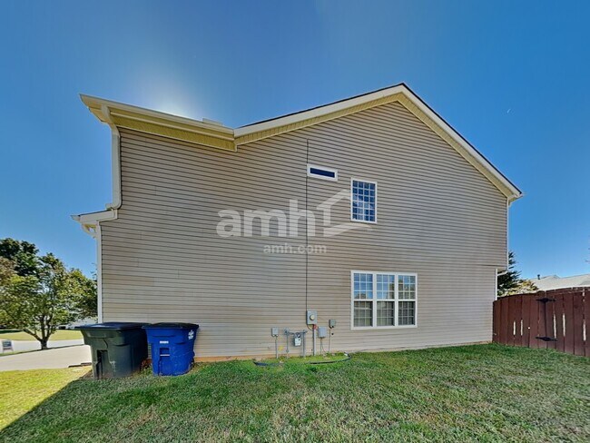 Building Photo - 4131 Crestview Place Dr