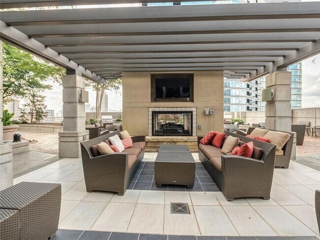 Building Photo - 855 Peachtree St NE