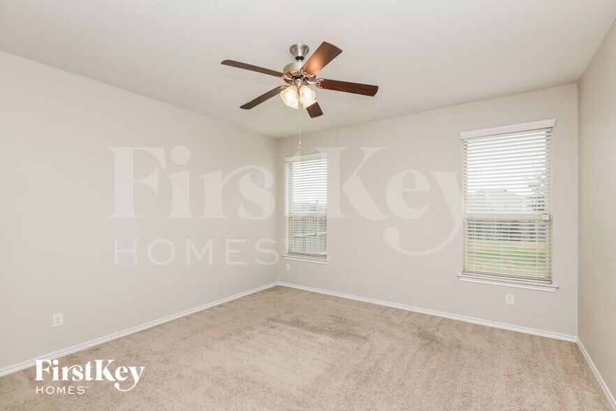 Building Photo - 1205 Jake Ct