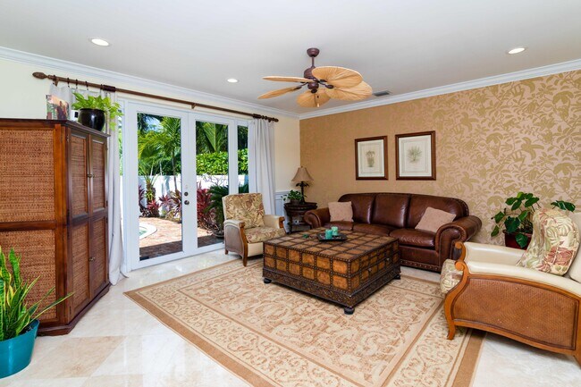 Building Photo - 920 Lago Mar Ln