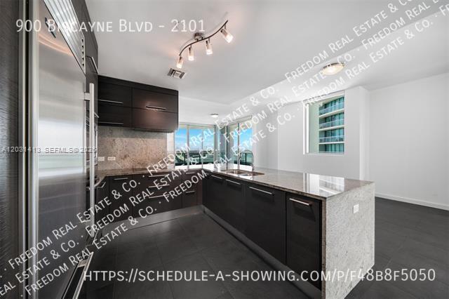 Building Photo - 900 Biscayne Blvd