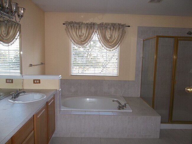Building Photo - 2514 Rock Creek Dr