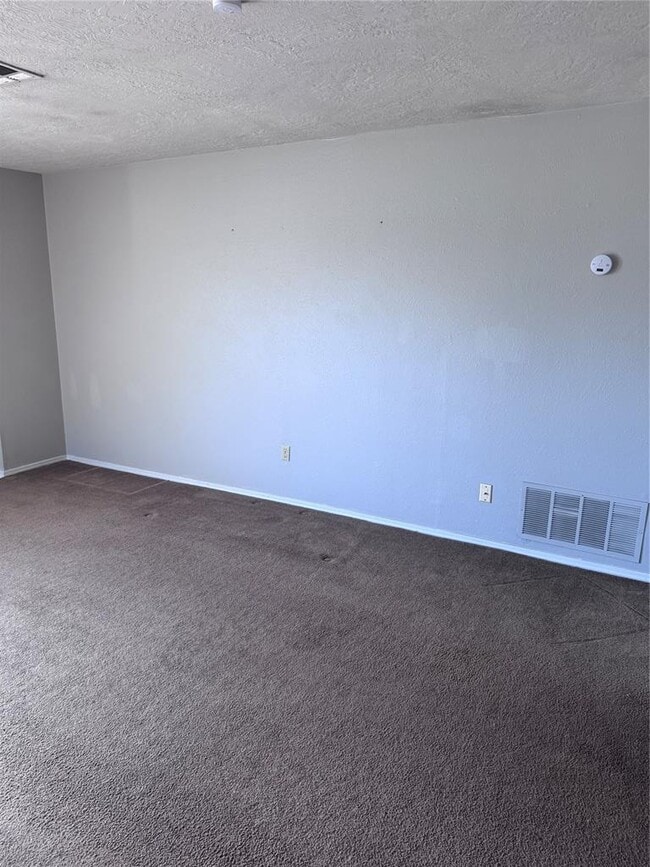 Building Photo - 205 Barrett Pl