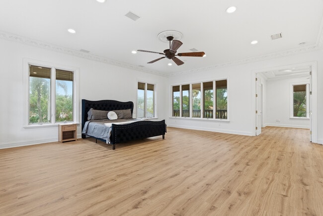 Building Photo - 4407 W Dale Ave